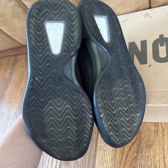 Size 10 - adidas Yeezy QNTM Onyx Basketball Shoe main image 8